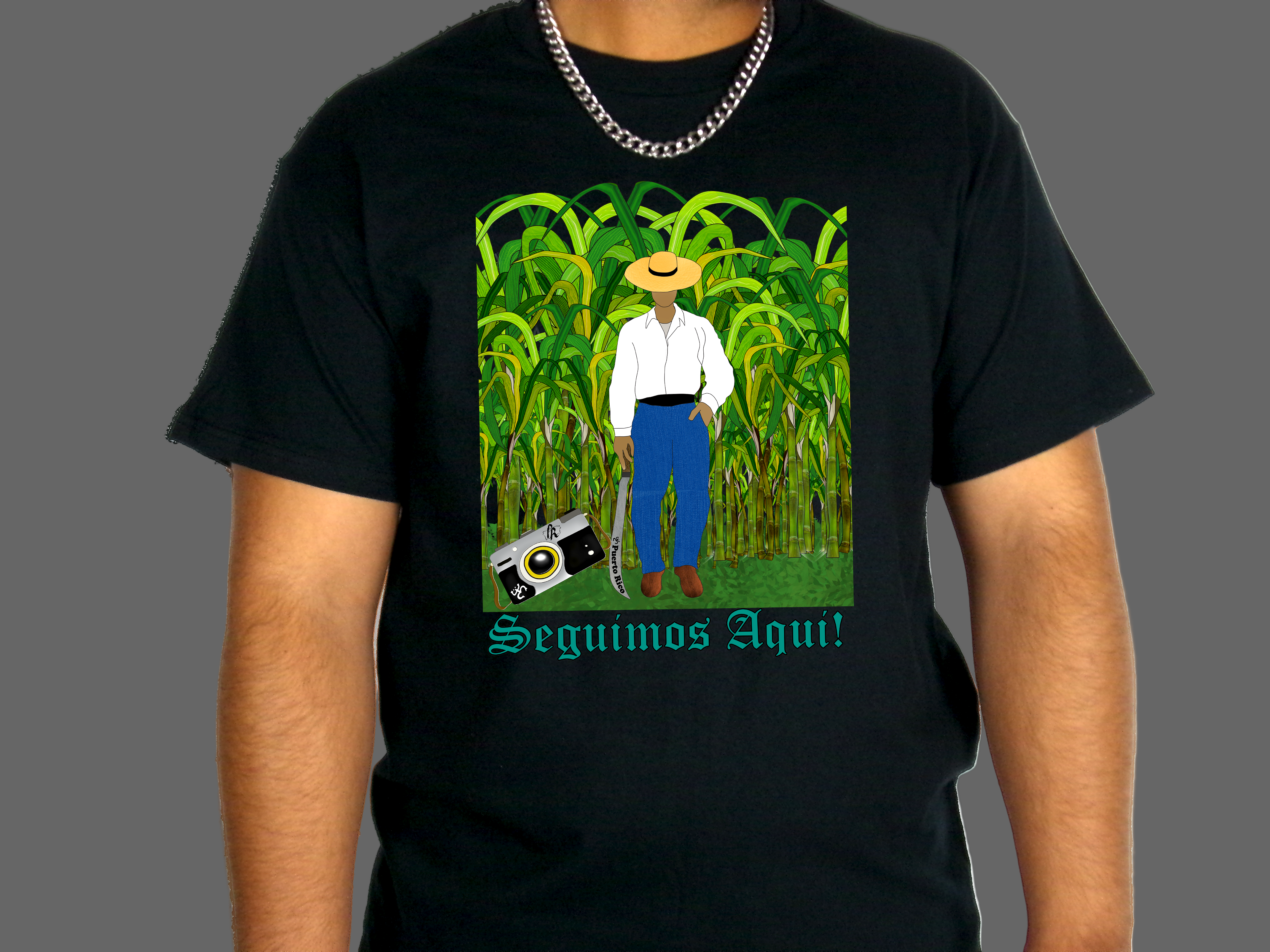 Black t-shirt with a graphic of a person in a cornfield and 'Seguimos Aqui!' text.